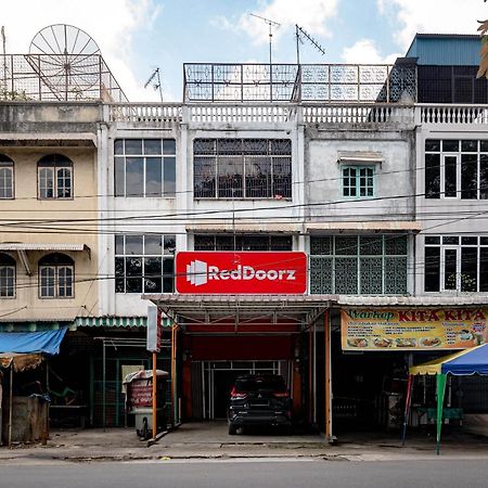 Reddoorz Near Rsud Dr Pringadi Medan 3 Hotel Kültér fotó