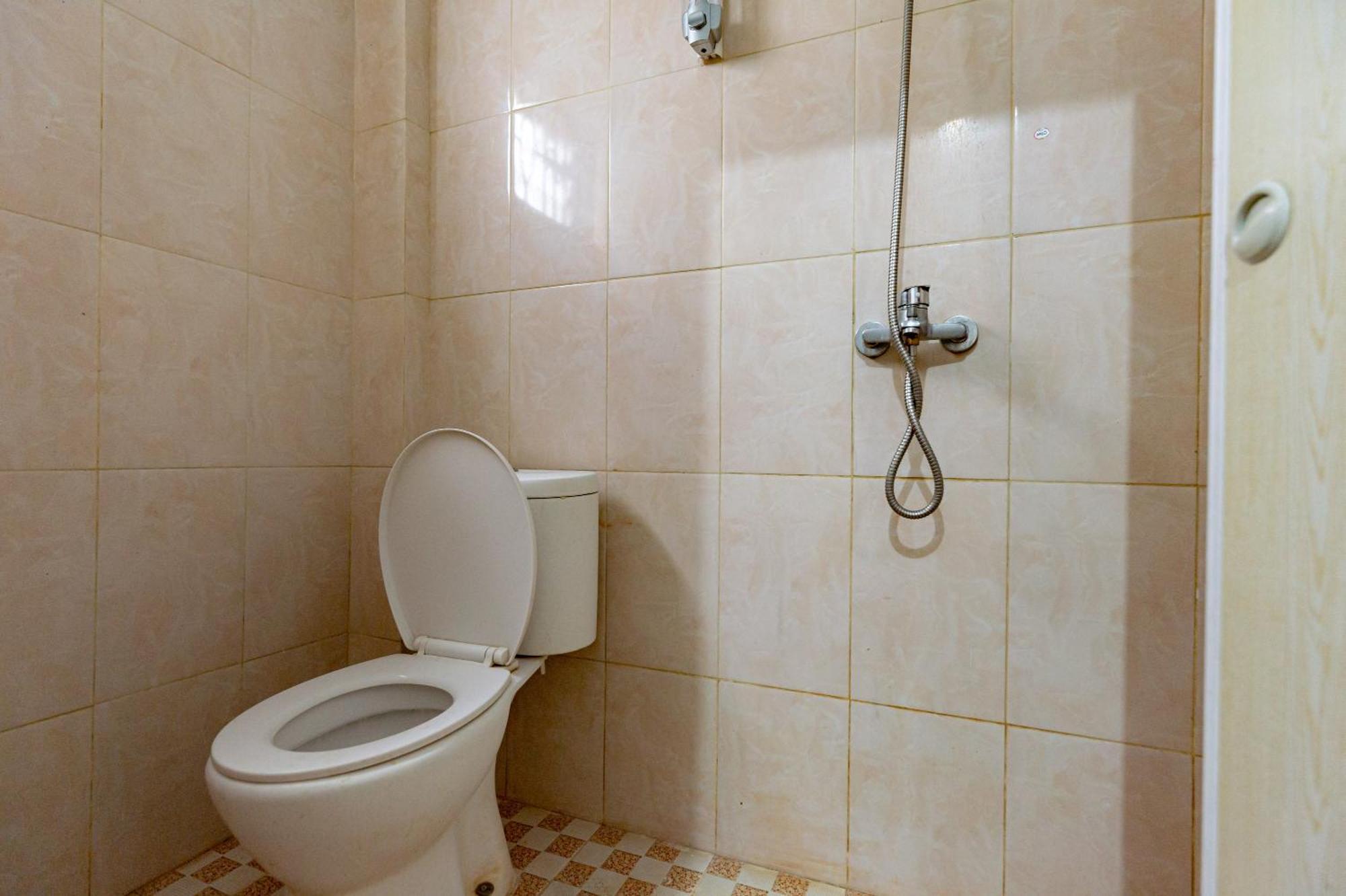 Reddoorz Near Rsud Dr Pringadi Medan 3 Hotel Kültér fotó